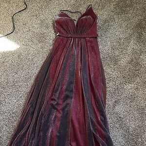 Elegant Burgundy Evening Gown- size 1/2 perfect for prom